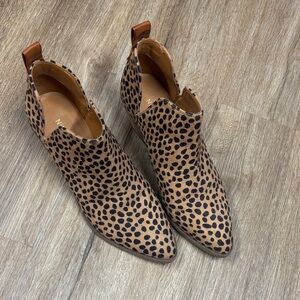 FLASH SALE Nine West Leopard Print Pointed Toe Ankle Booties - Tan & Black